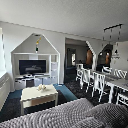 6 Bedroom Private Apartment & Lounge Rostock Esterno foto