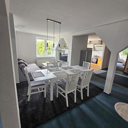 6 Bedroom Private Apartment & Lounge Rostock Esterno foto