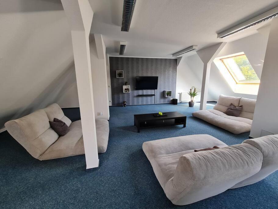 6 Bedroom Private Apartment & Lounge Rostock Esterno foto