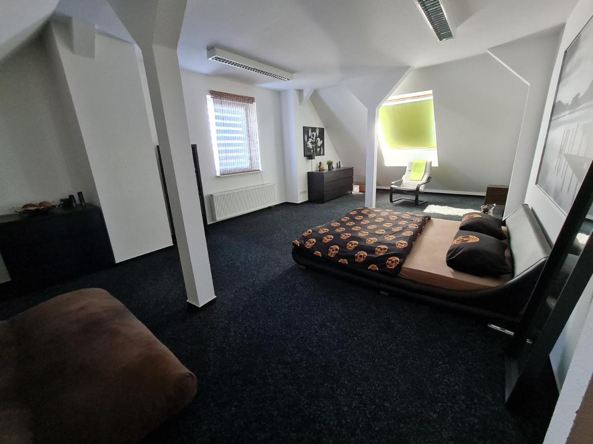 6 Bedroom Private Apartment & Lounge Rostock Esterno foto