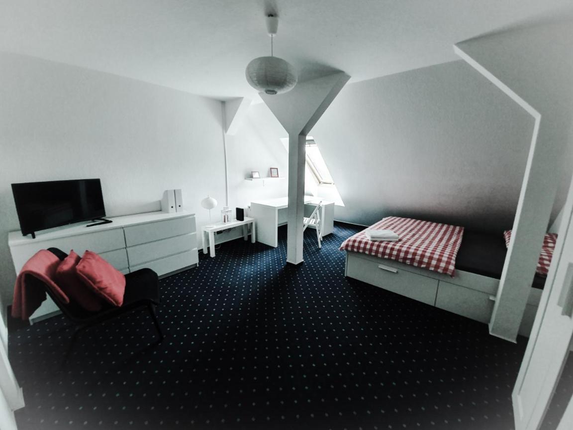 6 Bedroom Private Apartment & Lounge Rostock Esterno foto